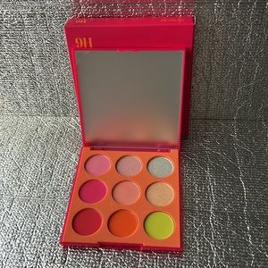 Morphe 9H Hot For Hue Palette